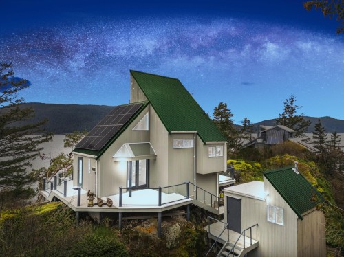 28 Passage Island  Vancouver, BC V7W 1V7