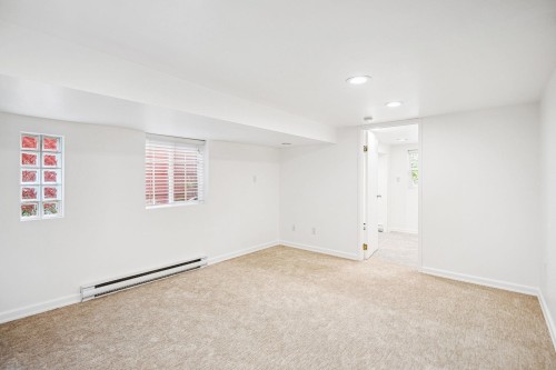 4533 8Th Avenue W, Vancouver, BC 