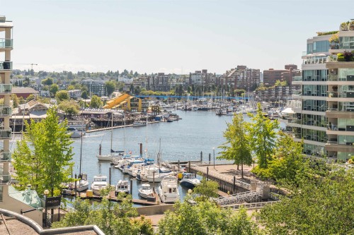 604-1500 Howe Street  Vancouver, BC V6Z 2N1