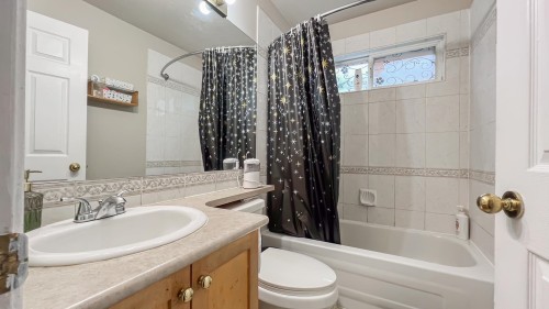 1553 Burrill Avenue, North Vancouver, BC 