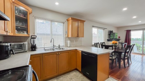 1553 Burrill Avenue, North Vancouver, BC 