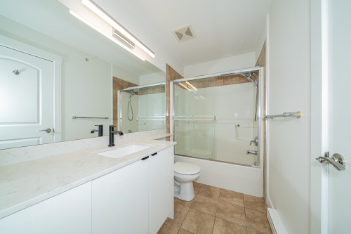 24-7428 14Th Avenue, Burnaby, BC 