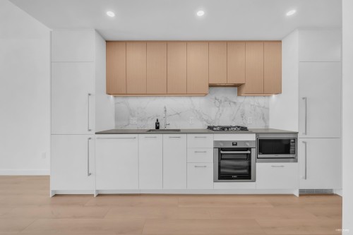 1507-6468 Willingdon Avenue  Burnaby, BC V5H 0L3