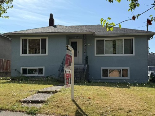 4825 Commercial Street  Vancouver, BC V5N 4G9