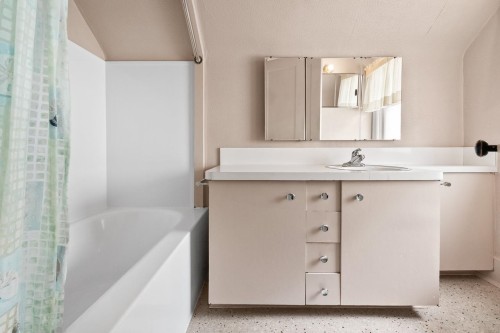 4879 Collingwood Street, Vancouver, BC 