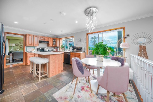 5343 Monte Bre Crescent, West Vancouver, BC 