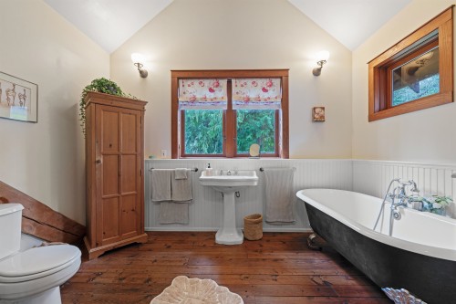 5851 Eagle Island, West Vancouver, BC 