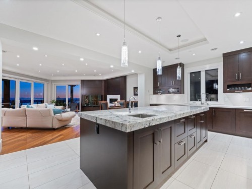 1355 Whitby Road, West Vancouver, BC 