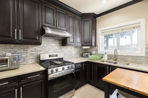 710 Roderick Avenue, Coquitlam, BC 