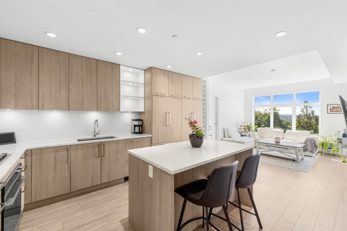 407-733 3rd Street E North Vancouver, BC V7L 1G8