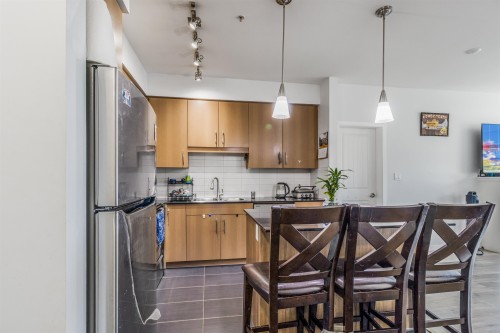 306-22290 North Ave Avenue  Maple Ridge, BC V2X 8Z8