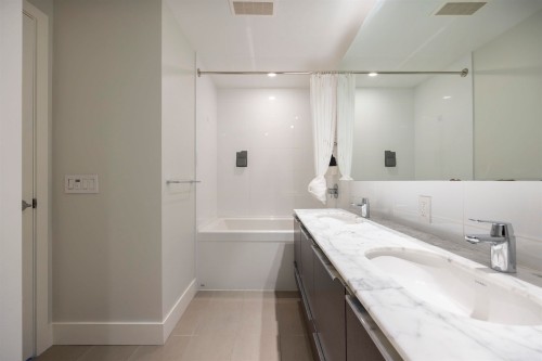 4-5233 Gilbert Road, Richmond, BC 