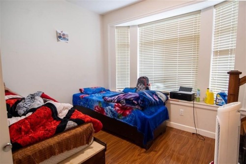 728 49Th Avenue E, Vancouver, BC 