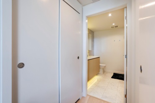 2820-89 Nelson Street, Vancouver, BC 