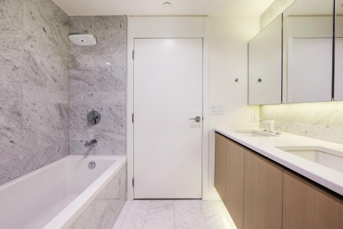 2820-89 Nelson Street, Vancouver, BC 