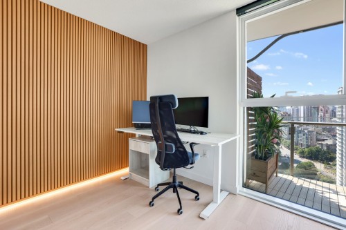 2820-89 Nelson Street, Vancouver, BC 