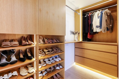 2820-89 Nelson Street, Vancouver, BC 