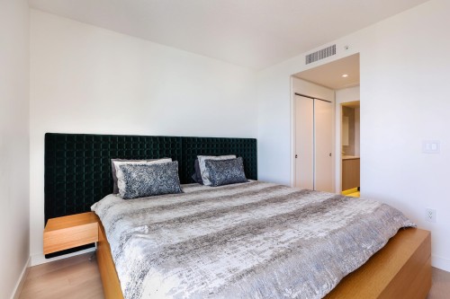 2820-89 Nelson Street, Vancouver, BC 