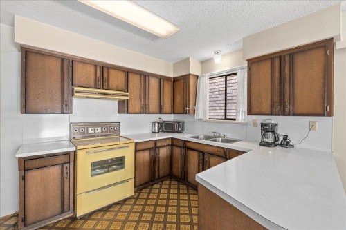 4427 6Th Avenue W, Vancouver, BC 