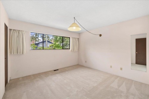 4427 6Th Avenue W, Vancouver, BC 