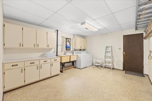 4427 6Th Avenue W, Vancouver, BC 