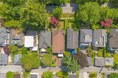 4427 6Th Avenue W, Vancouver, BC 