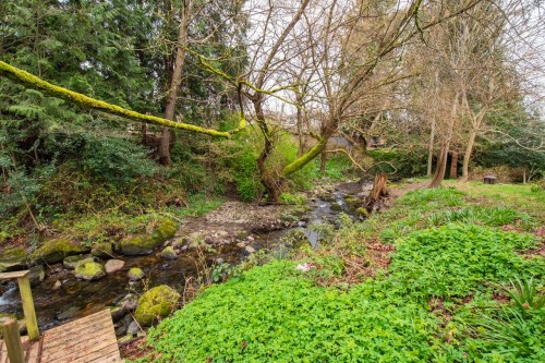 341 19Th Street W, North Vancouver, BC 