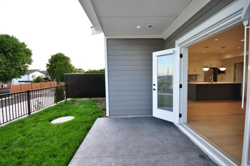 104-1138 Dansey Avenue, Coquitlam, BC 