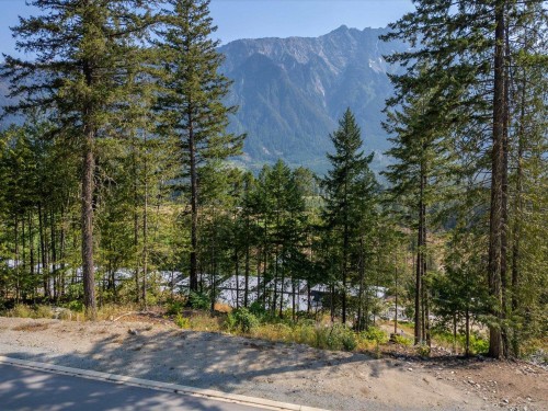 8206 Merlot Peak Drive, Pemberton, BC 
