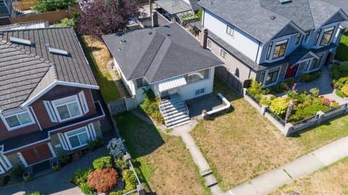 6949 Mckinnon Street, Vancouver, BC 