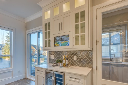 7102 Bridge Street, Richmond, BC 