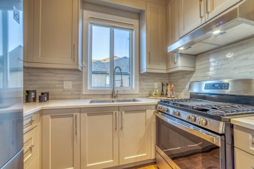 7102 Bridge Street, Richmond, BC 