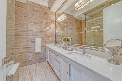 7102 Bridge Street, Richmond, BC 