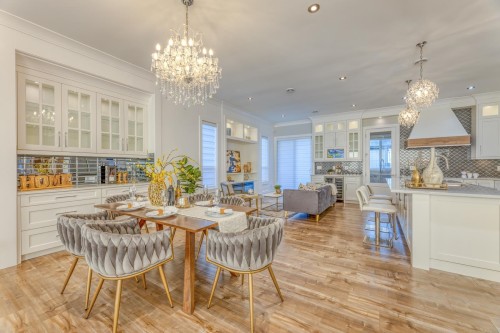 7102 Bridge Street, Richmond, BC 