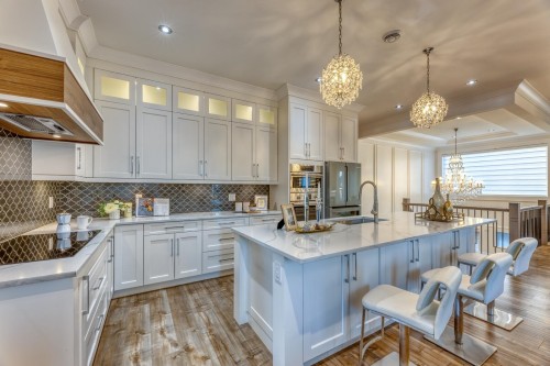 7102 Bridge Street, Richmond, BC 