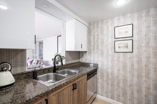 302-1228 Marinaside Crescent, Vancouver, BC 