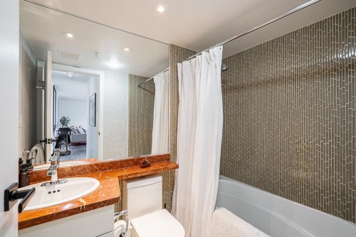 302-1228 Marinaside Crescent, Vancouver, BC 