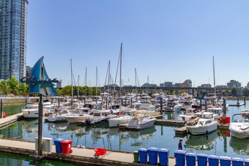 302-1228 Marinaside Crescent, Vancouver, BC 