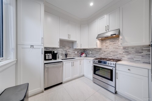 656 Blue Mountain Street, Coquitlam, BC 