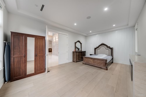 656 Blue Mountain Street, Coquitlam, BC 