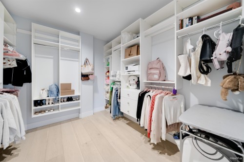 656 Blue Mountain Street, Coquitlam, BC 