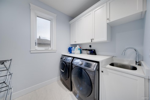 656 Blue Mountain Street, Coquitlam, BC 