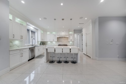 656 Blue Mountain Street, Coquitlam, BC 