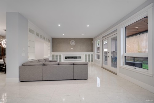 656 Blue Mountain Street, Coquitlam, BC 