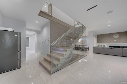 656 Blue Mountain Street, Coquitlam, BC 