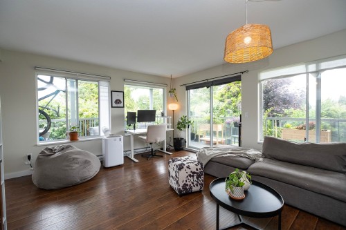 756 Gibsons Way  Gibsons, BC V0N 1V9