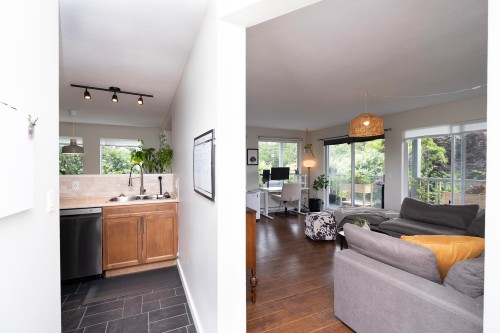 756 Gibsons Way, Gibsons, BC 