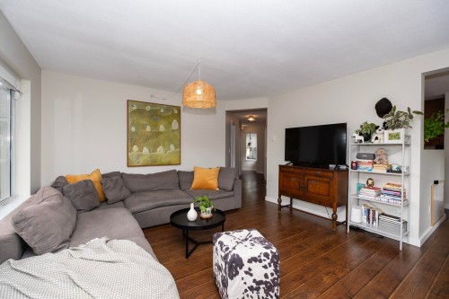 756 Gibsons Way, Gibsons, BC 