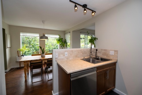 756 Gibsons Way, Gibsons, BC 