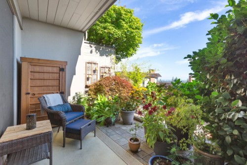 24-2214 Folkestone Way, West Vancouver, BC 